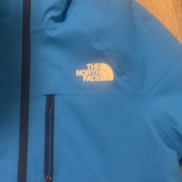 Junior boys ski jacket. - Picture 2 of 3